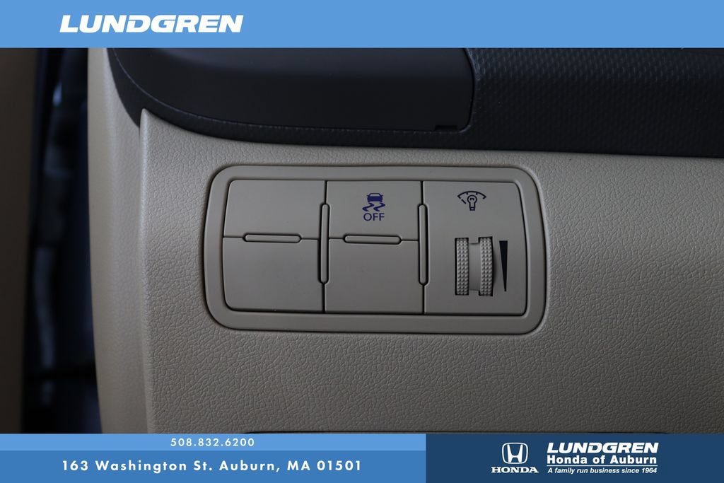 Used 2012 Hyundai Accent GLS w/ Comfort Pkg 2 FWD image 26