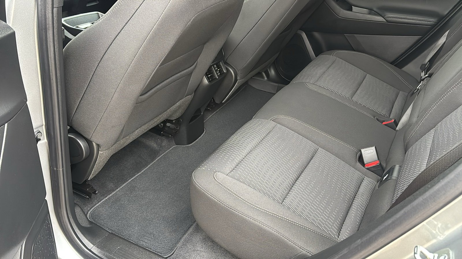 Used 2025 Chevrolet Equinox LT image 26