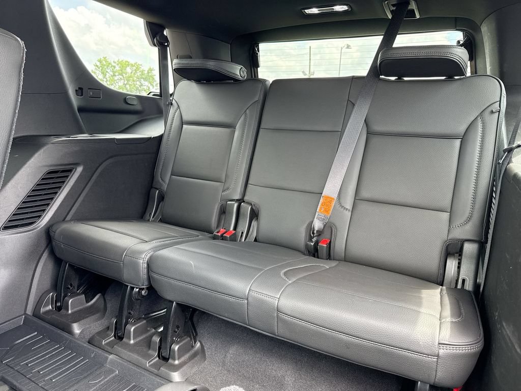 Used 2021 GMC Yukon Denali w/ Denali Premium Package AWD/4WD image 24