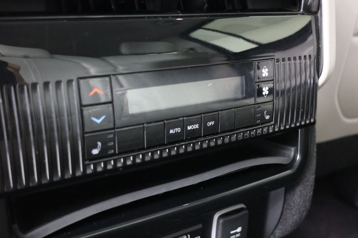 Used 2022 Jeep Wagoneer Series III AWD/4WD image 55