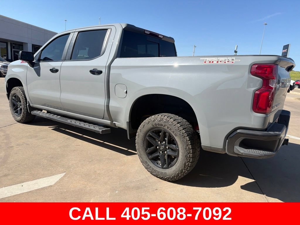 Used 2024 Chevrolet Silverado 1500 LT Trail Boss w/ Convenience Package II AWD/4WD image 4