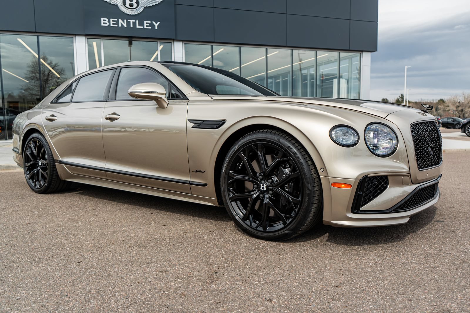 Certified 2025 Bentley Flying Spur Plug-In Hybrid AWD/4WD image 19