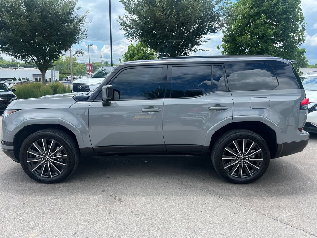 Used 2025 Lexus GX 550 w/ Accessory Package (Z1) AWD/4WD image 4