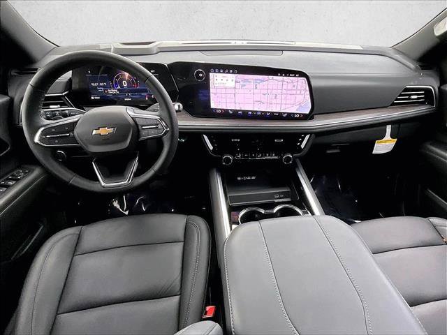 Used 2026 Chevrolet Suburban LT w/ Comfort Package RWD image 16