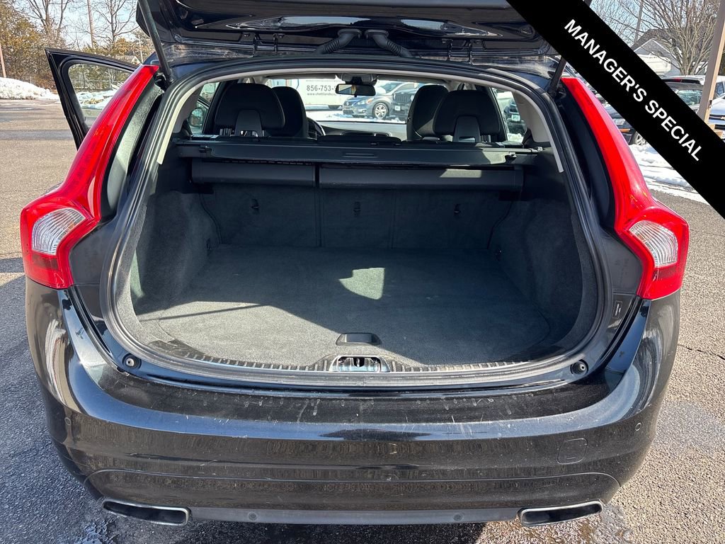 Used 2015 Volvo V60 T5 AWD/4WD image 16