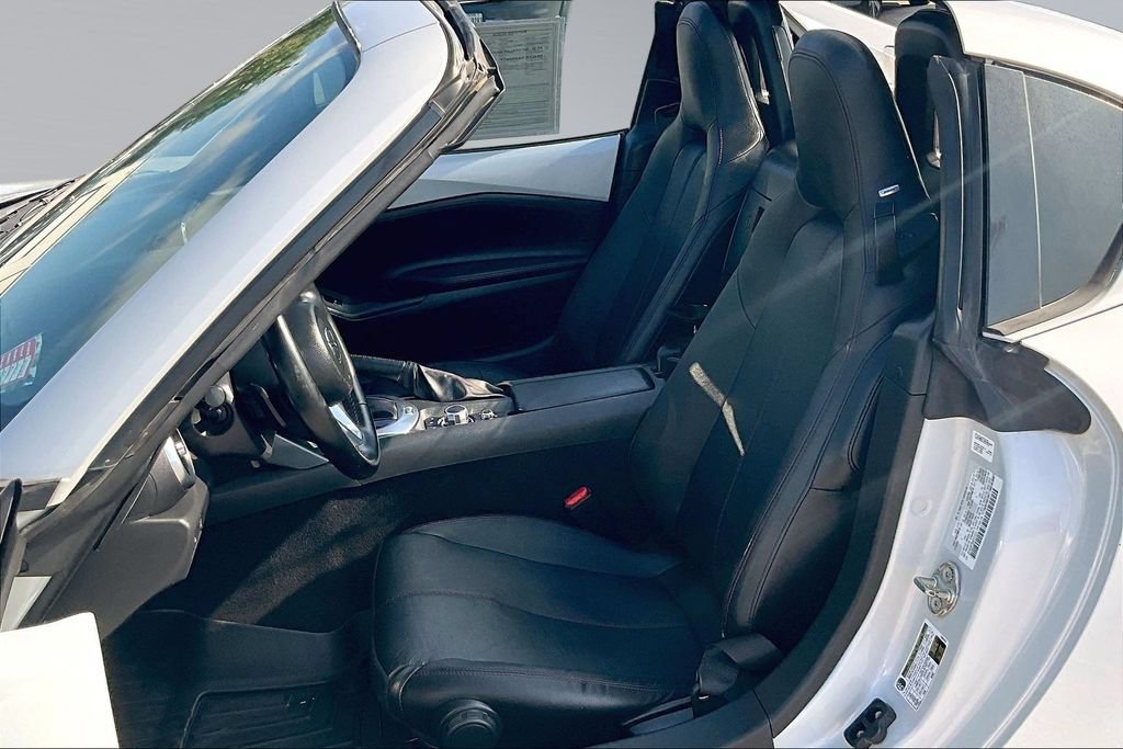 Used 2017 MAZDA MX-5 Miata RF Grand Touring RWD image 21