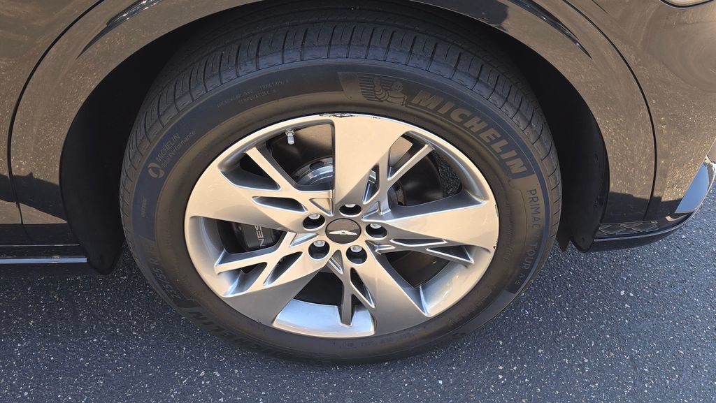 Used 2022 Genesis GV70 3.5T Sport AWD/4WD image 9