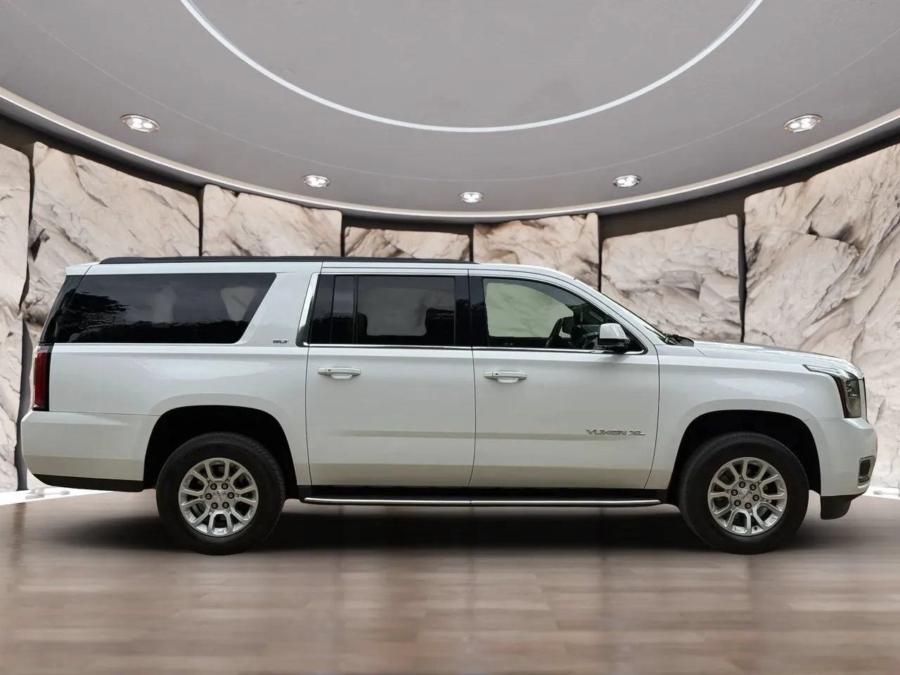 Used 2019 GMC Yukon XL SLT w/ Open Road Package RWD image 7