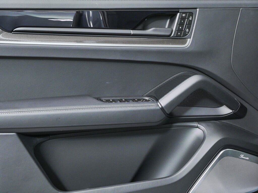New 2026 Porsche Cayenne Turbo AWD/4WD image 6