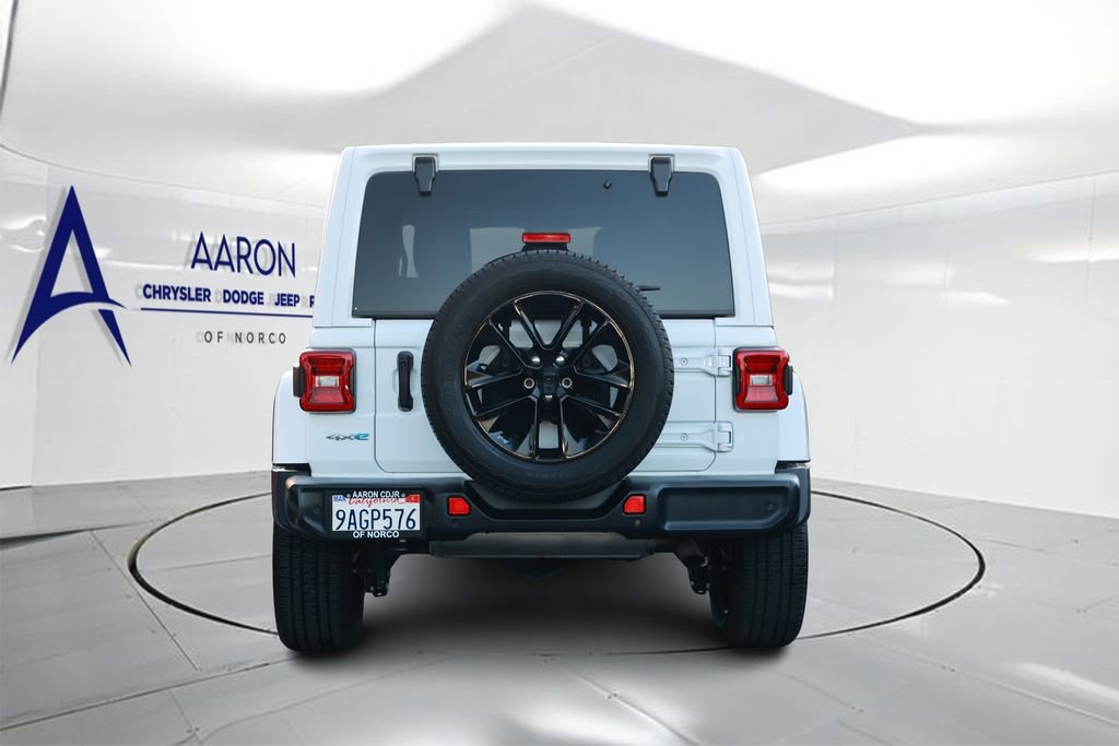 Used 2021 Jeep Wrangler Unlimited Sahara w/ Cold Weather Group AWD/4WD image 3