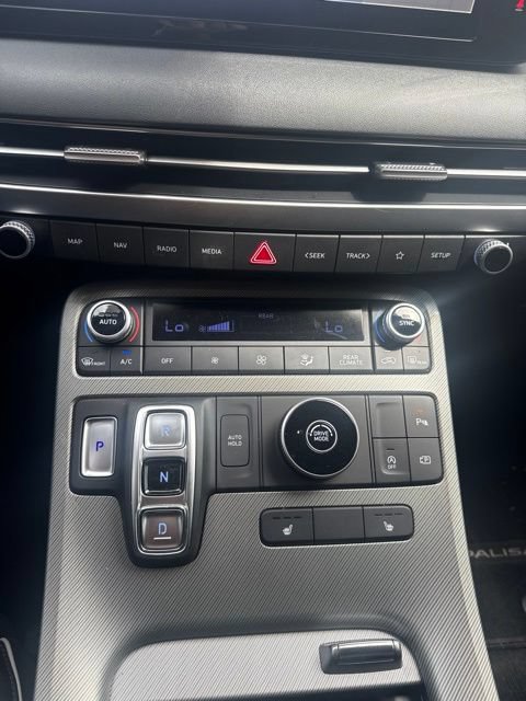 Used 2024 Hyundai Palisade SEL FWD image 16