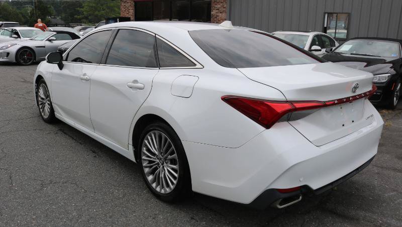 Used 2019 Toyota Avalon Limited w/ Advanced Safety Package FWD image 5