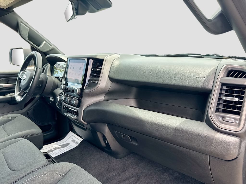 Used 2025 RAM 1500 Warlock AWD/4WD image 32