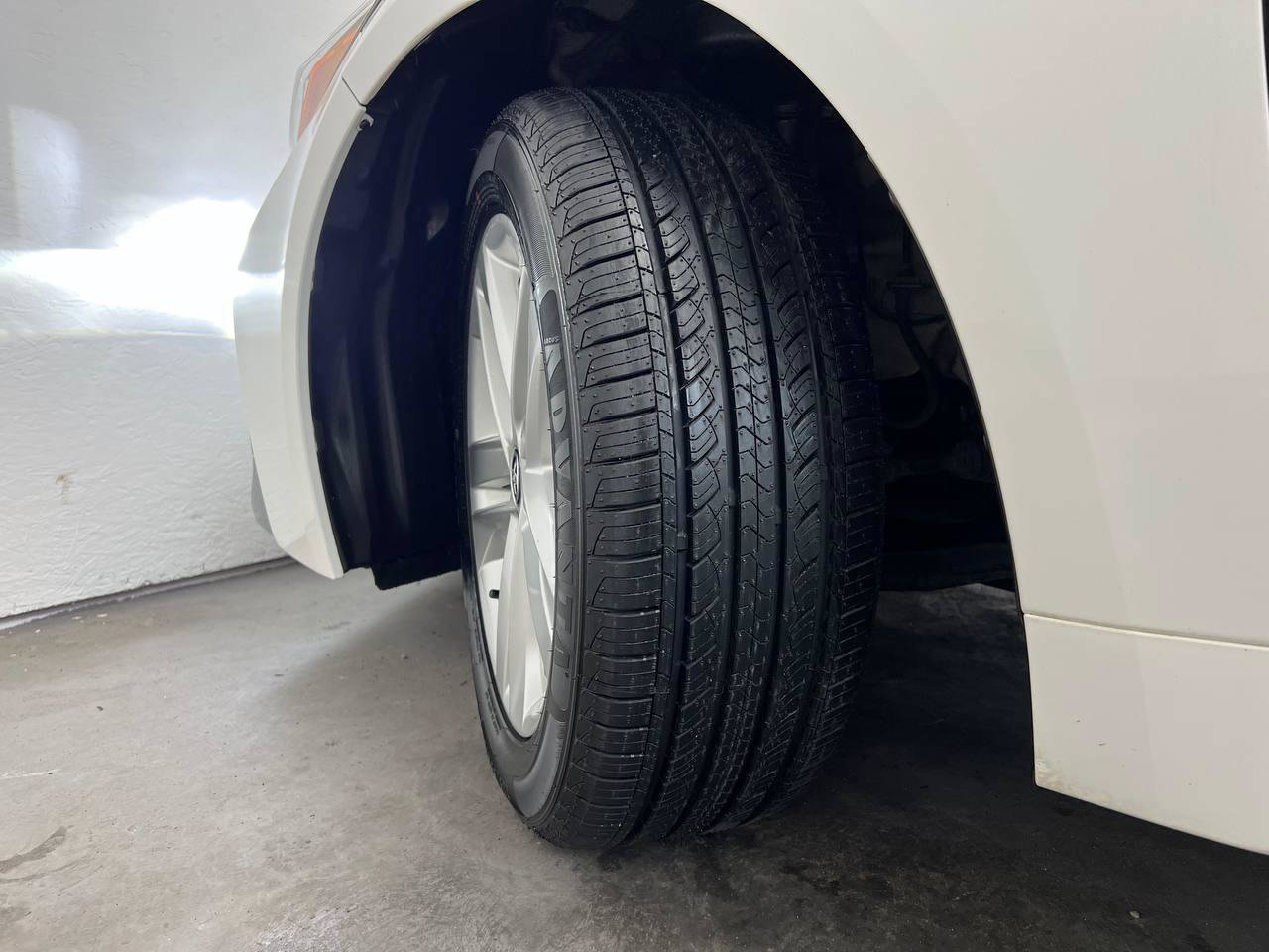 Used 2020 Toyota Corolla SE FWD image 29