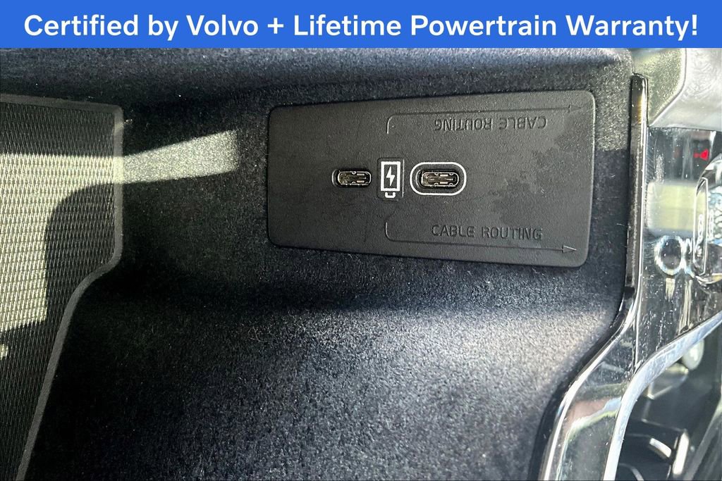 Used 2025 Volvo V60 B5 Cross Country Plus image 33