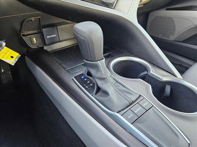 Used 2022 Toyota Camry LE image 12