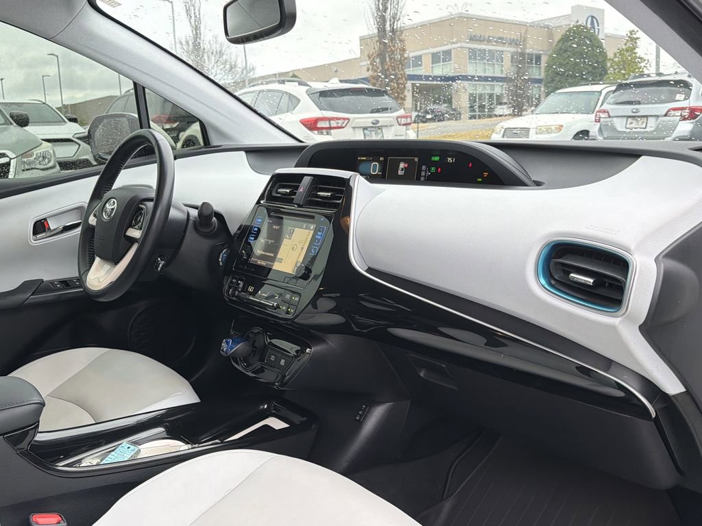 Used 2016 Toyota Prius Four image 20
