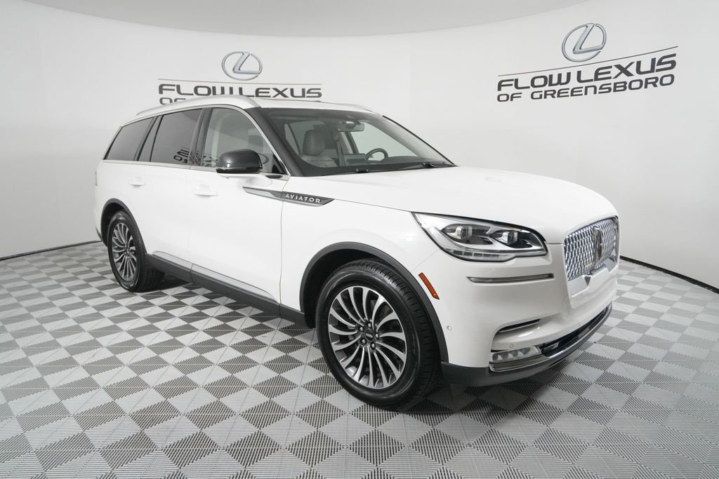 Used 2022 Lincoln Aviator Reserve w/ Equipment Group 201A image 3