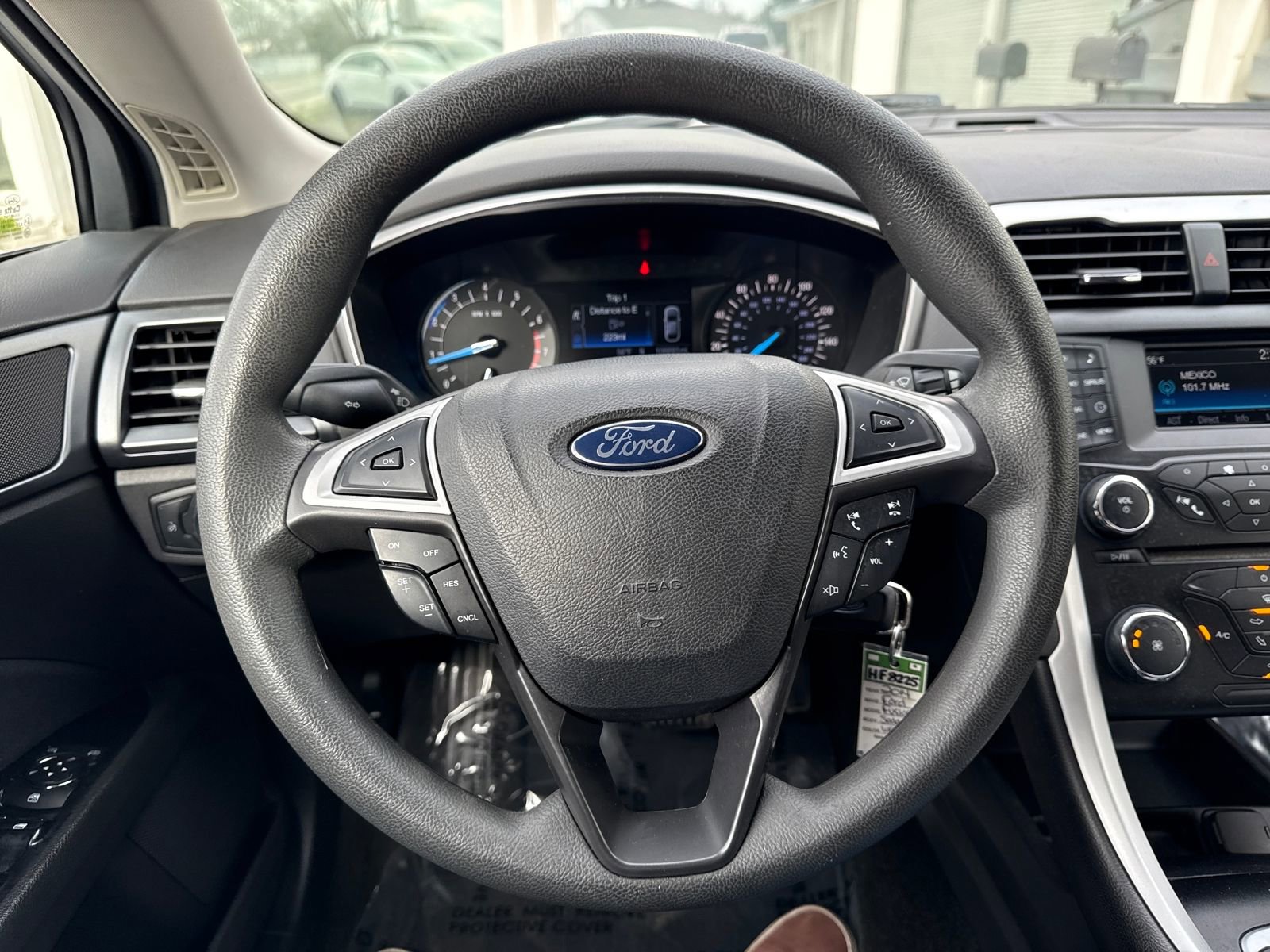 Used 2014 Ford Fusion SE image 14