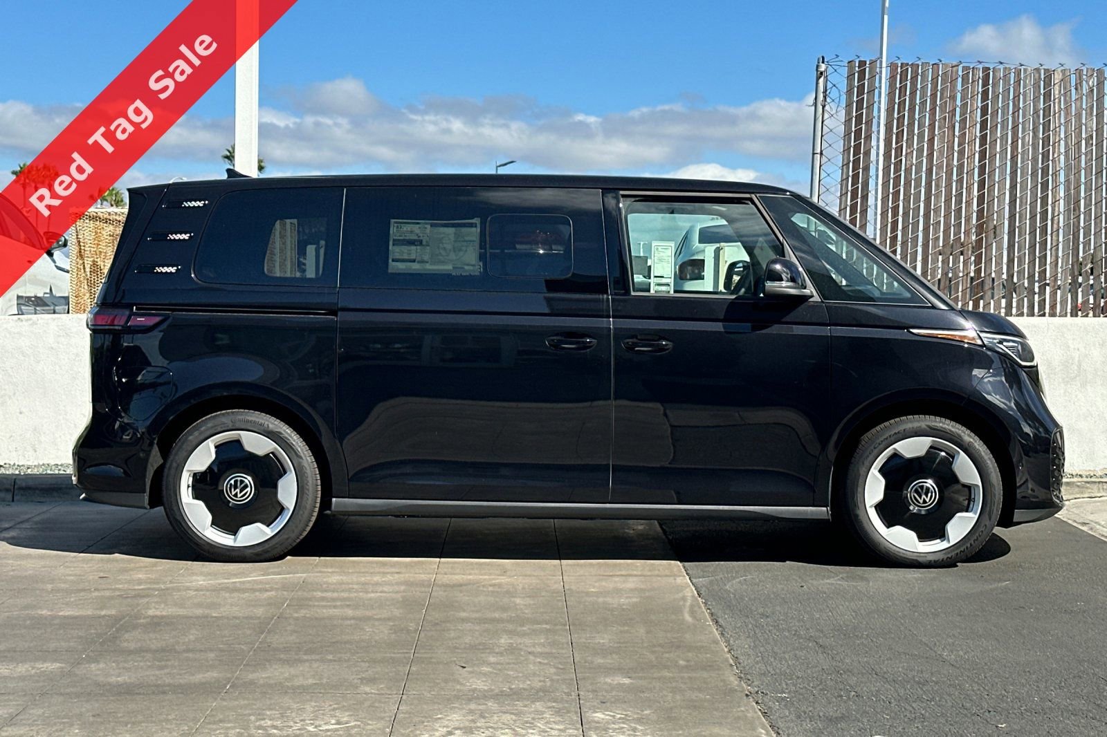 New 2025 Volkswagen ID. Buzz Pro S image 4