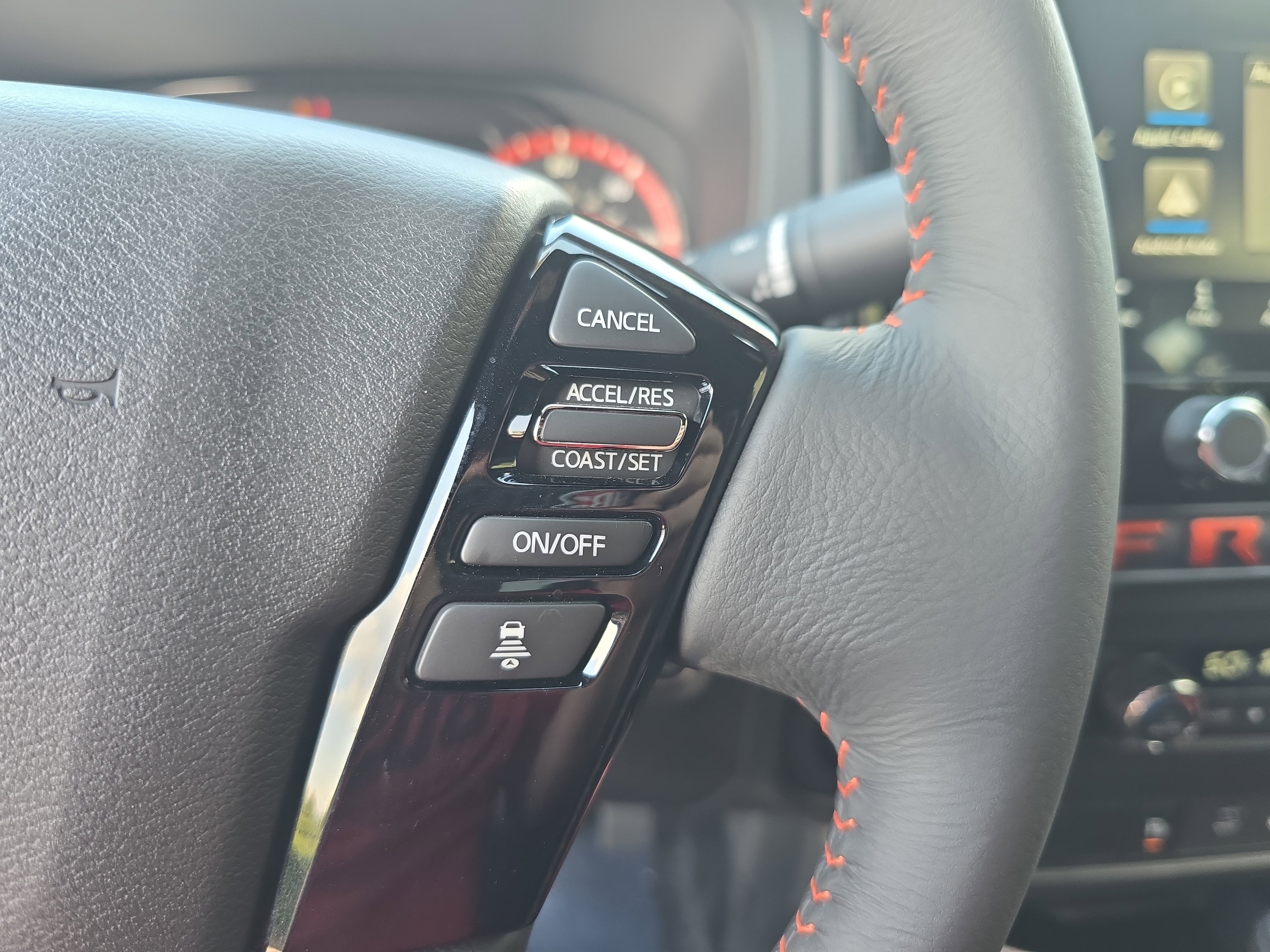 New 2025 Nissan Frontier PRO-4X w/ Interior Protection Package image 17