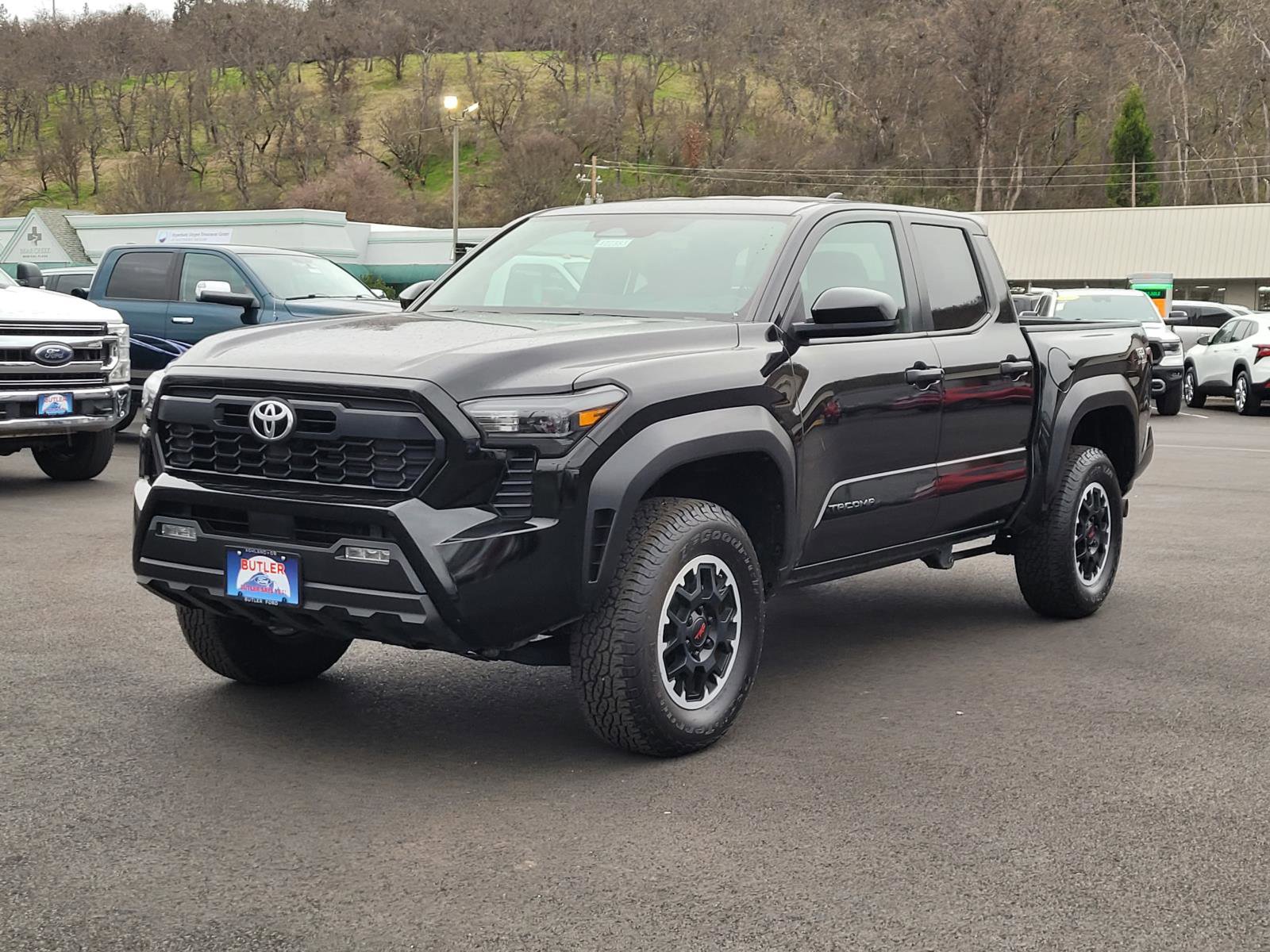 Used 2024 Toyota Tacoma SR5 video 1