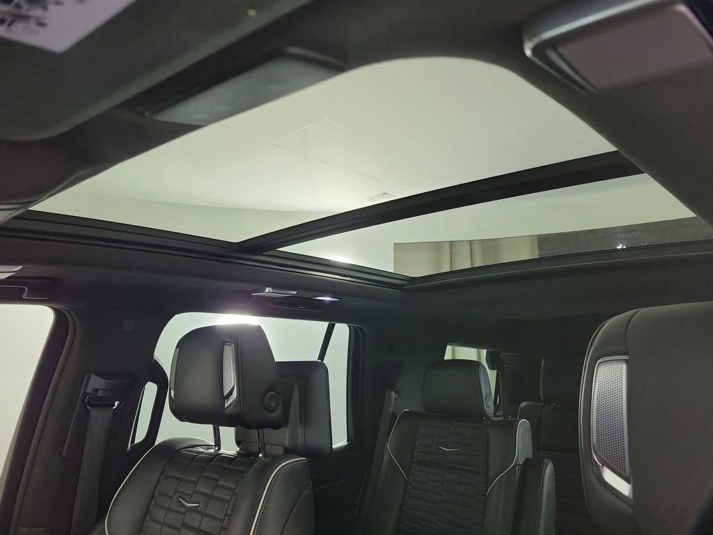 Used 2021 Cadillac Escalade Sport Platinum image 18