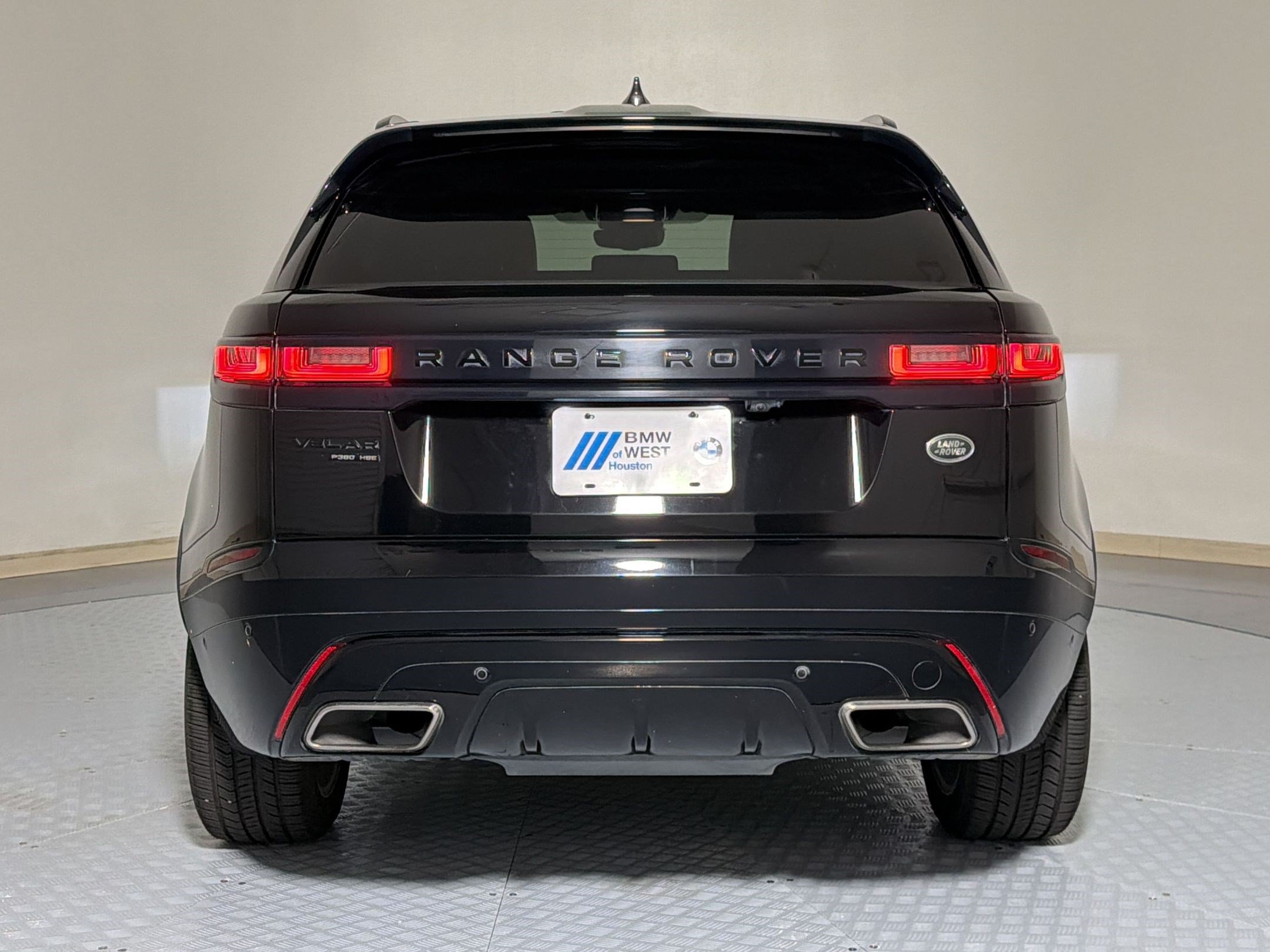 Used 2018 Land Rover Range Rover Velar R-Dynamic HSE AWD/4WD image 9