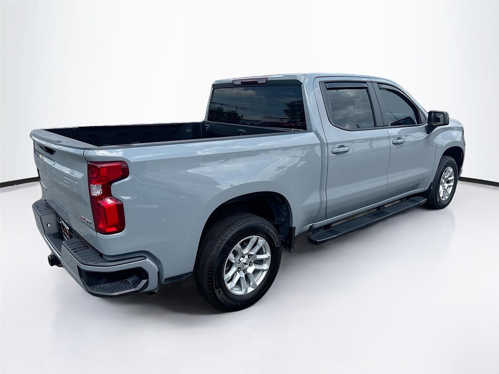 Used 2024 Chevrolet Silverado 1500 RST RWD image 5