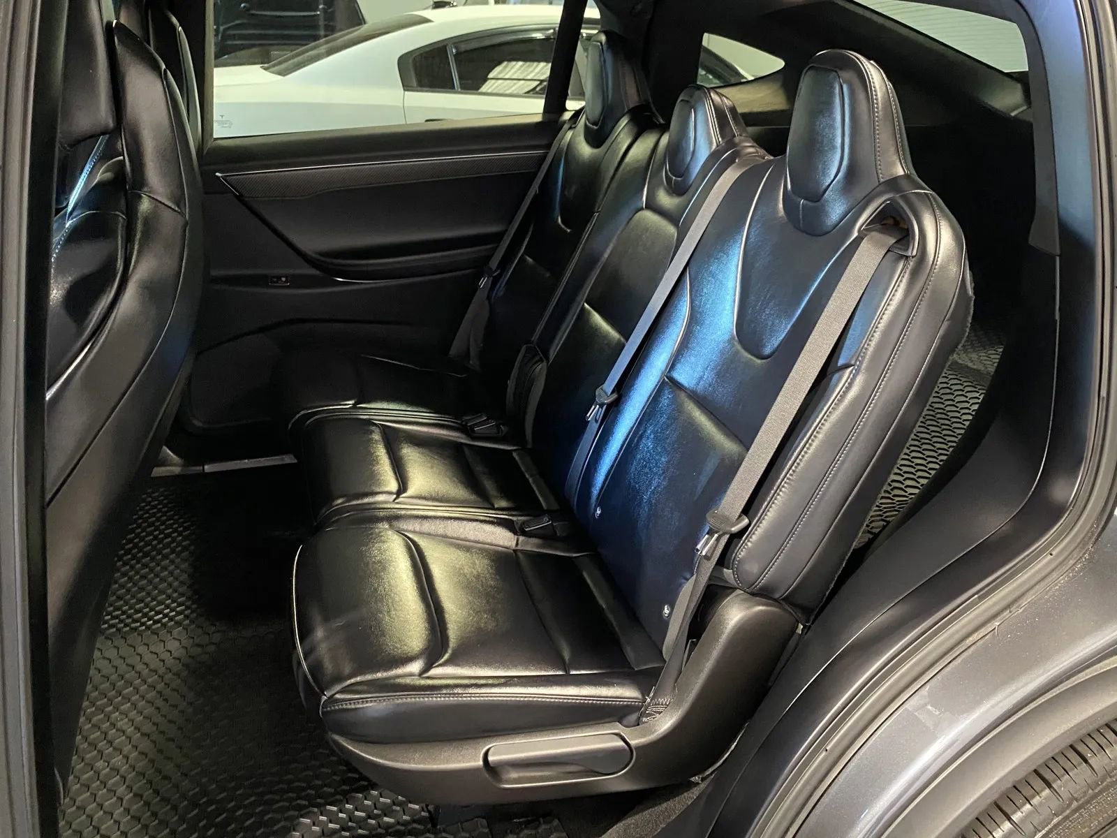 Used 2017 Tesla Model X 75D AWD/4WD image 9