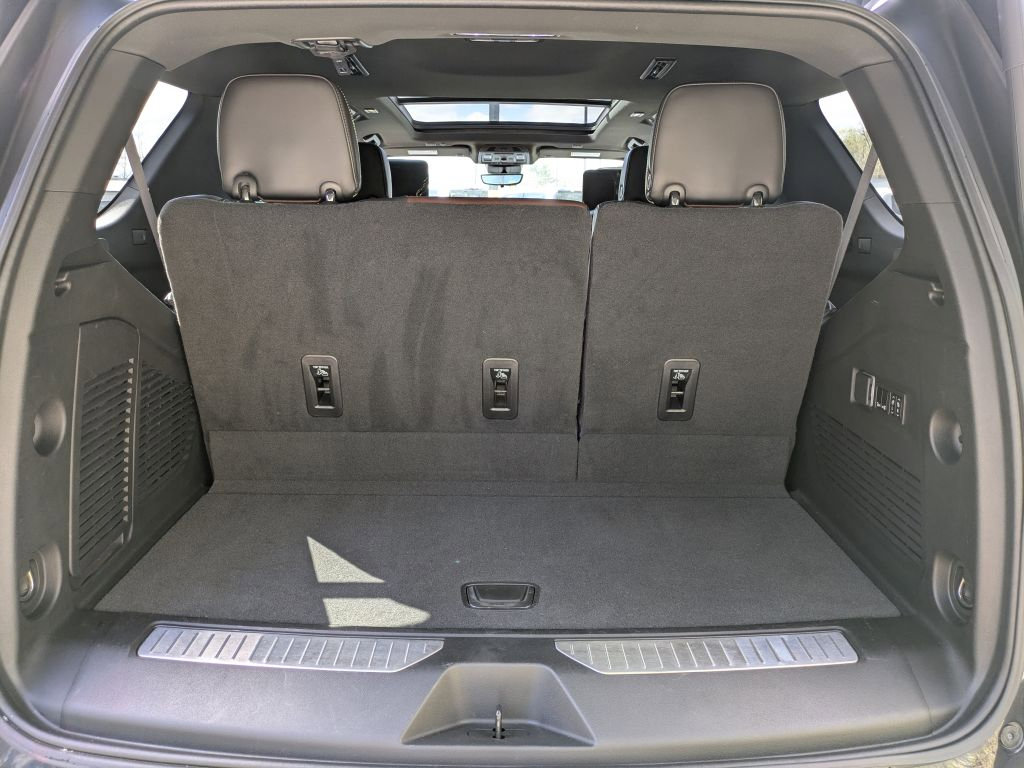 Used 2023 GMC Yukon Denali Ultimate image 35