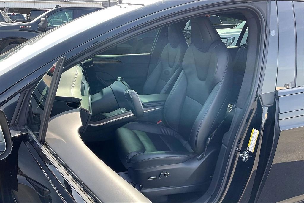 Used 2023 Tesla Model X image 19