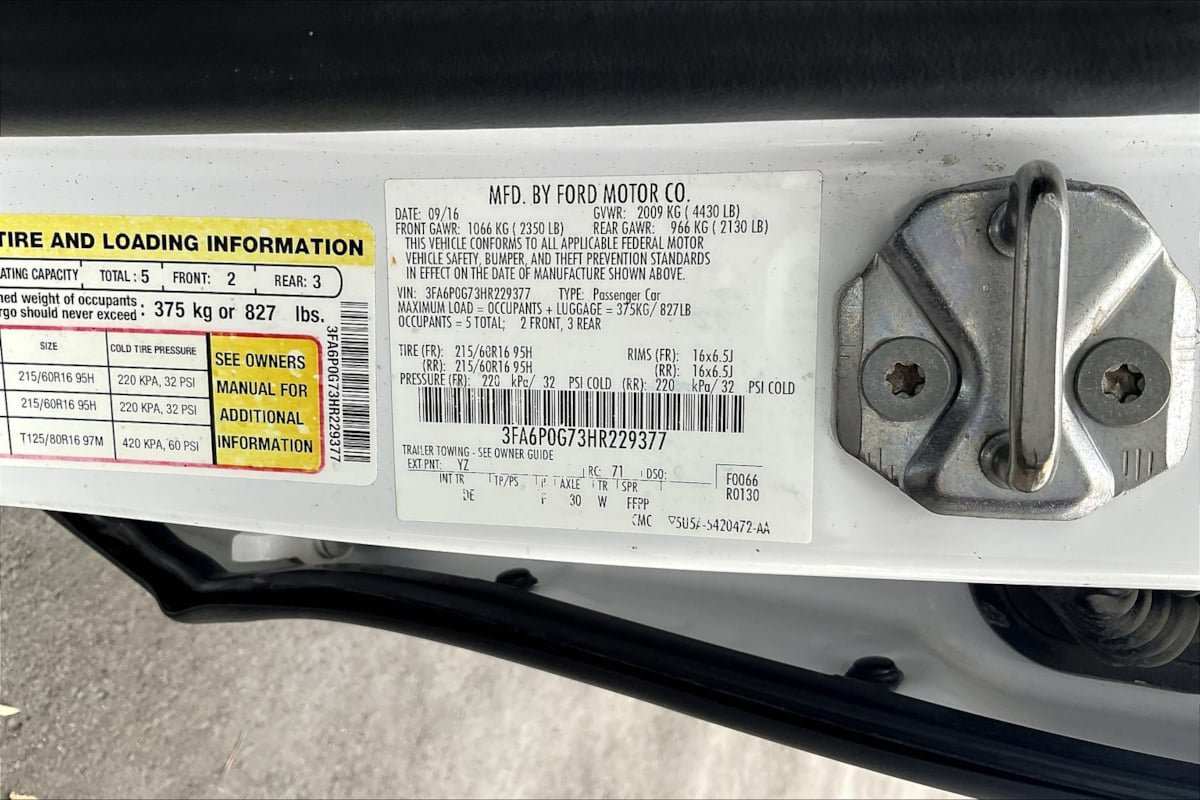 Used 2017 Ford Fusion S FWD image 33