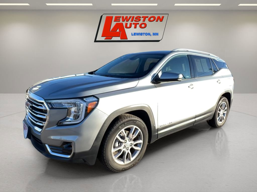 Certified 2024 GMC Terrain SLT w/ Infotainment Package II image 1