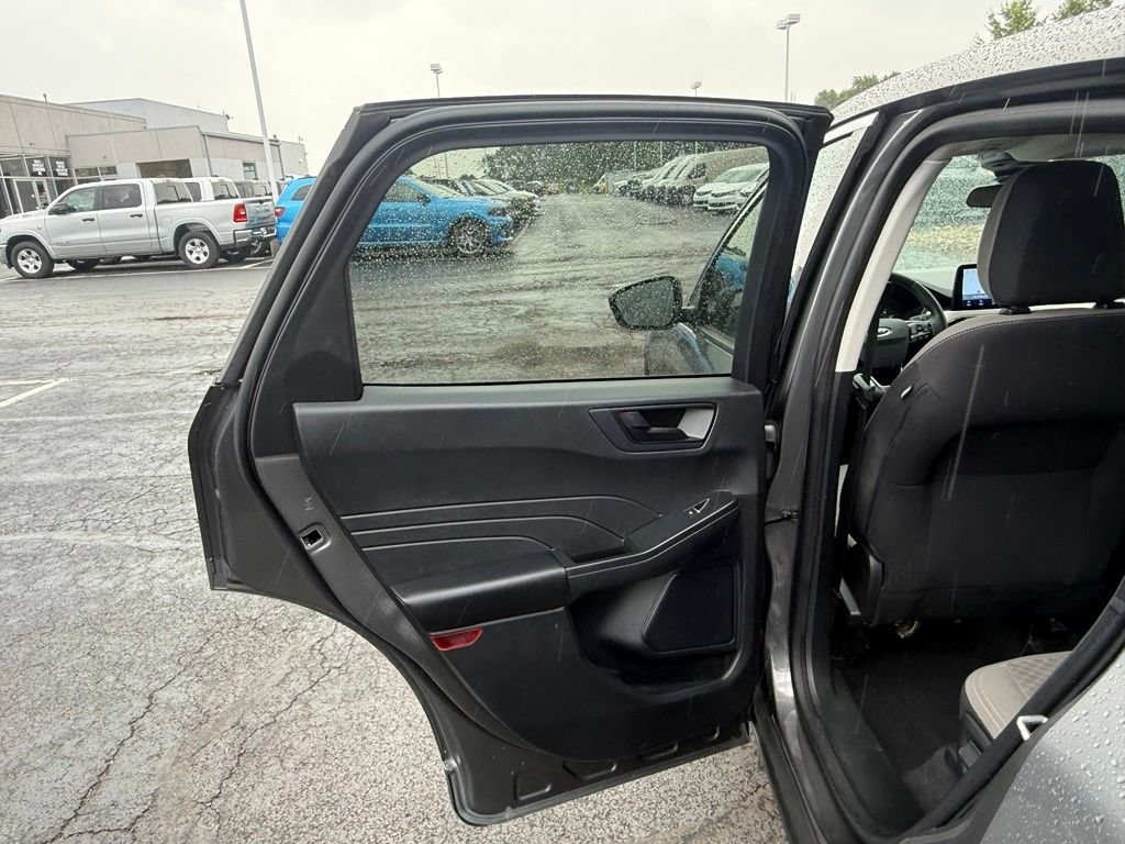 Used 2022 Ford Escape SE w/ Convenience Package FWD image 30