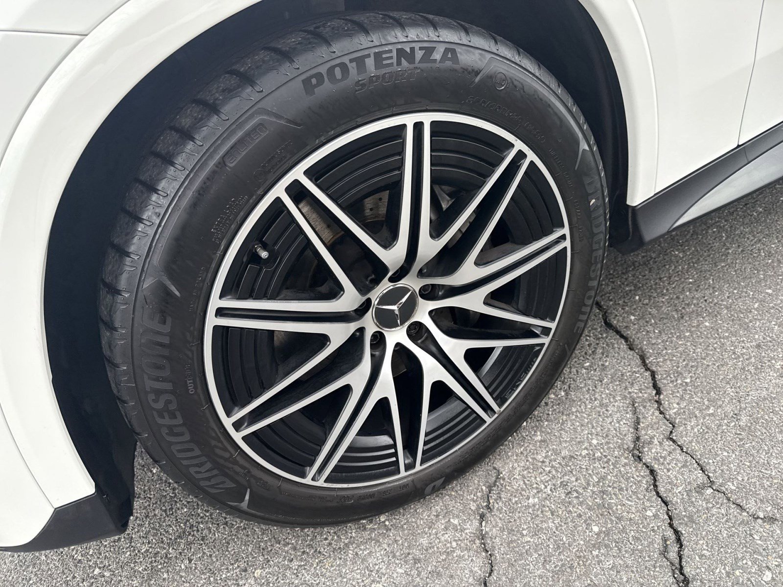 Used 2025 Mercedes-Benz GLC 43 AMG 4MATIC image 11