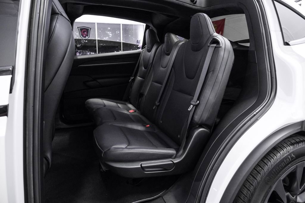 Used 2023 Tesla Model X image 44