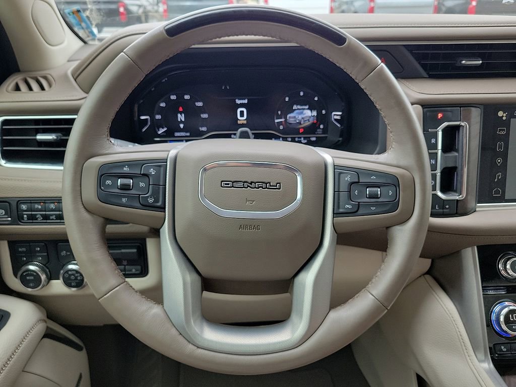 Used 2024 GMC Yukon Denali w/ Denali Reserve Package AWD/4WD image 24