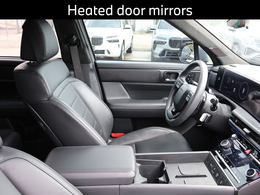 Used 2025 Hyundai Santa Fe Calligraphy FWD image 11