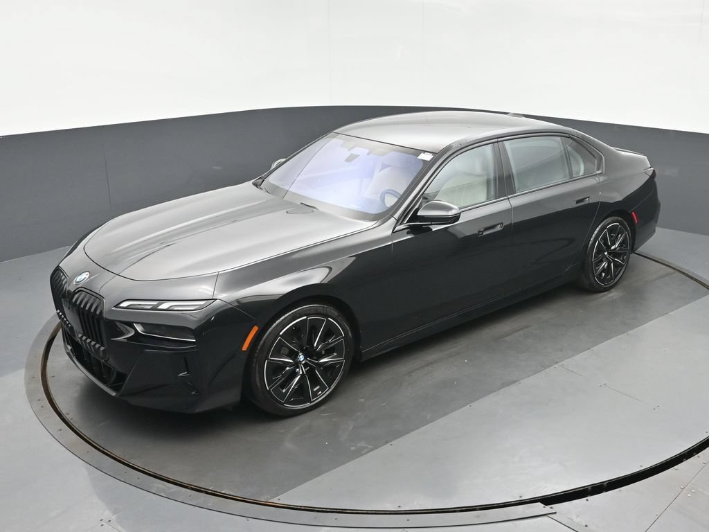 Used 2023 BMW 760i xDrive w/ Luxury Rear Seating Package AWD/4WD image 36