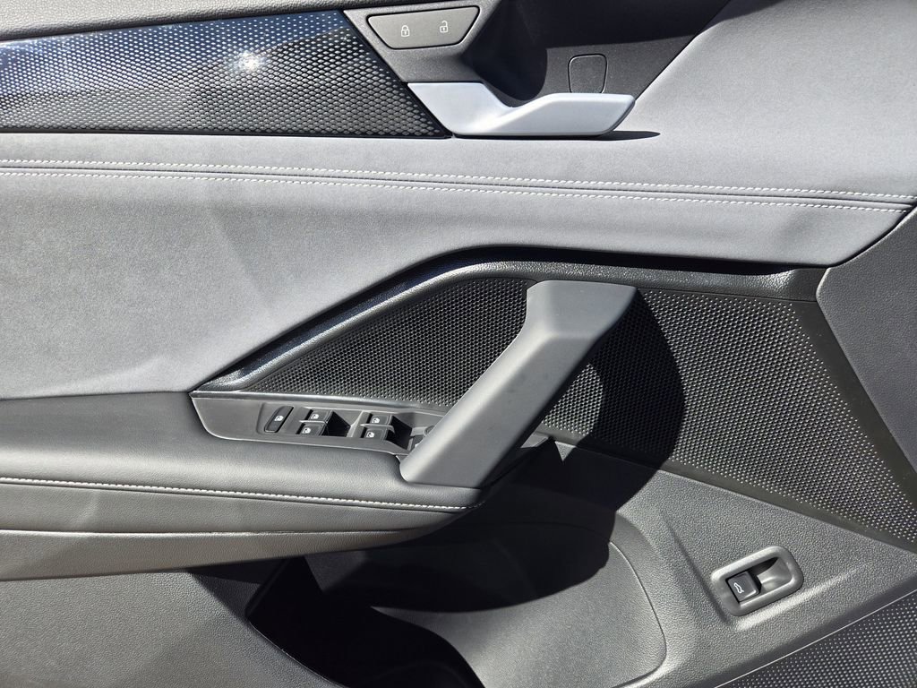 New 2026 Volkswagen Tiguan SE R-Line image 19