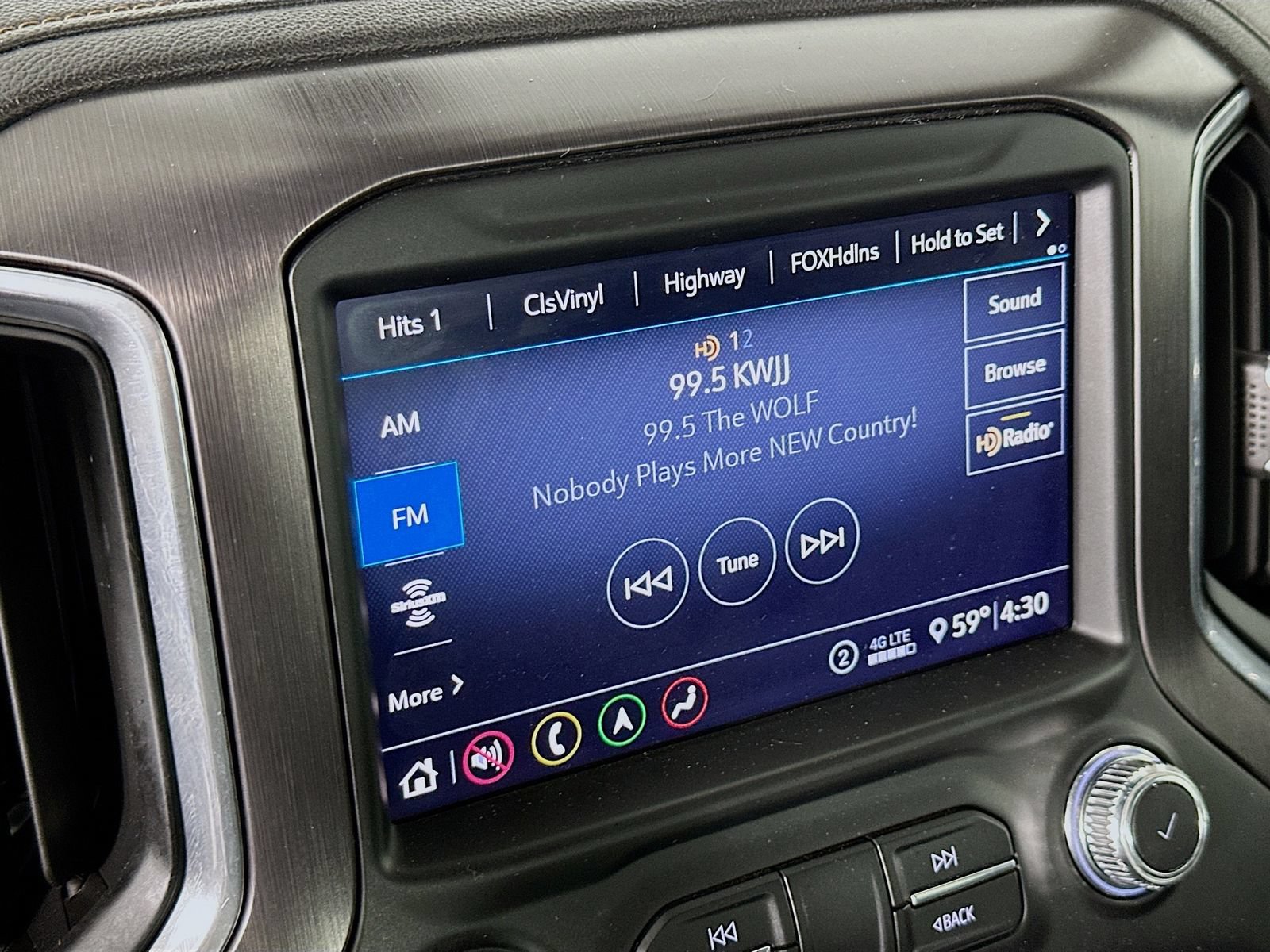 Used 2020 GMC Sierra 1500 AT4 w/ AT4 Premium Package AWD/4WD image 15