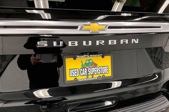 Used 2024 Chevrolet Suburban High Country AWD/4WD image 9
