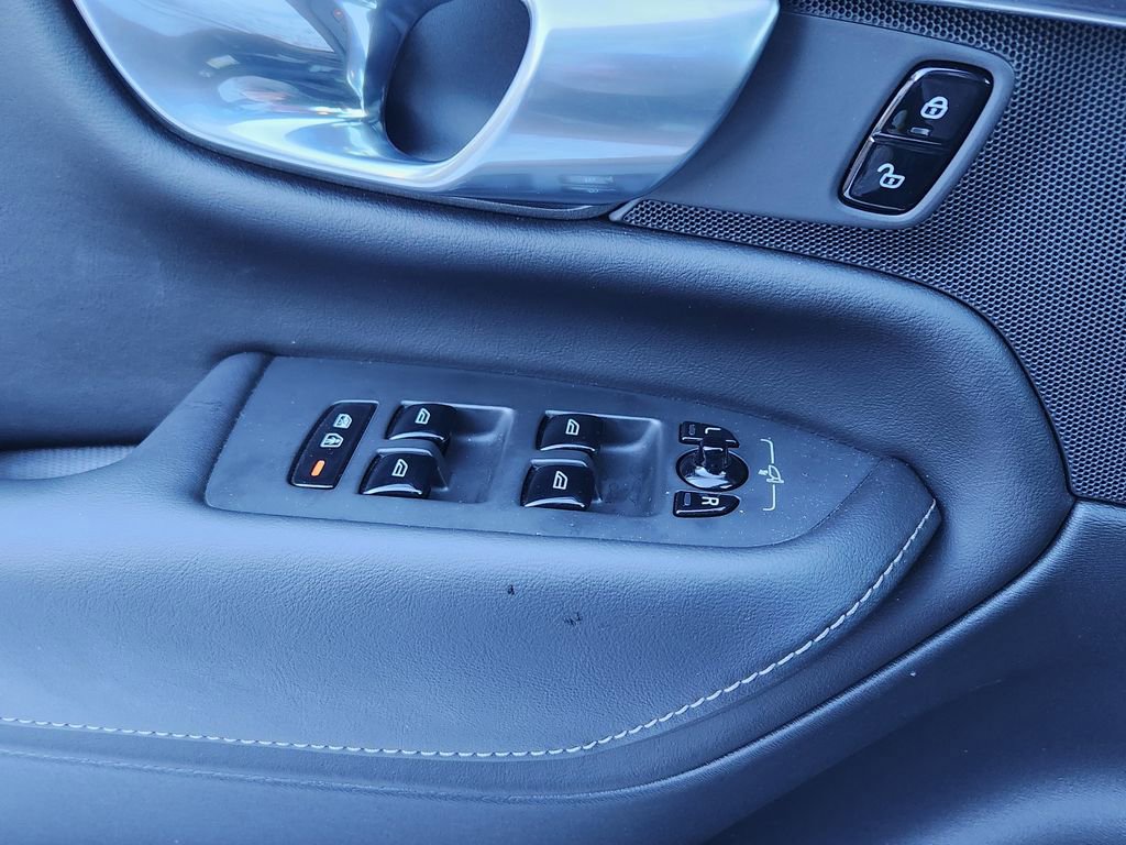 New 2025 Volvo XC90 T8 Ultra w/ Protection Package Premier image 4