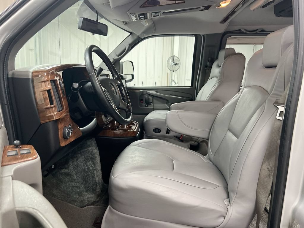Used 2014 GMC Savana 1500 RWD image 18