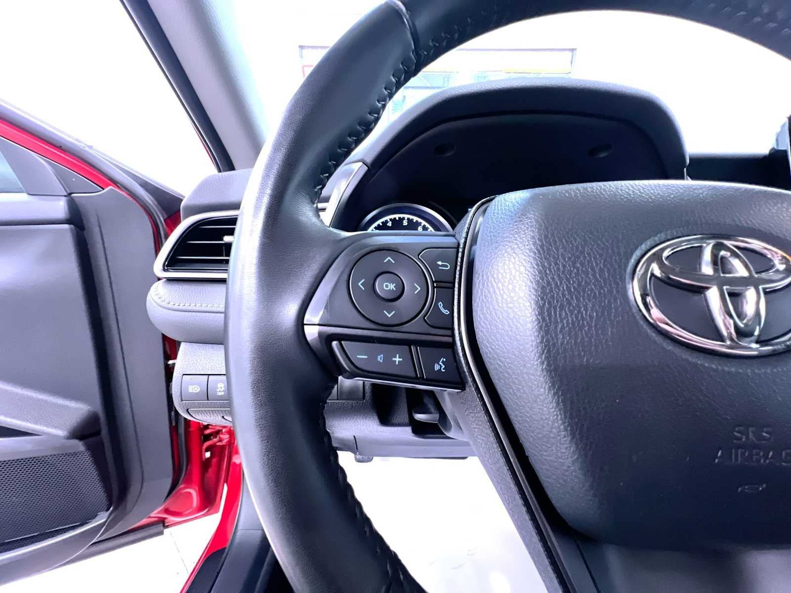 Used 2023 Toyota Camry SE w/ Blackout Package (TMS) FWD image 20