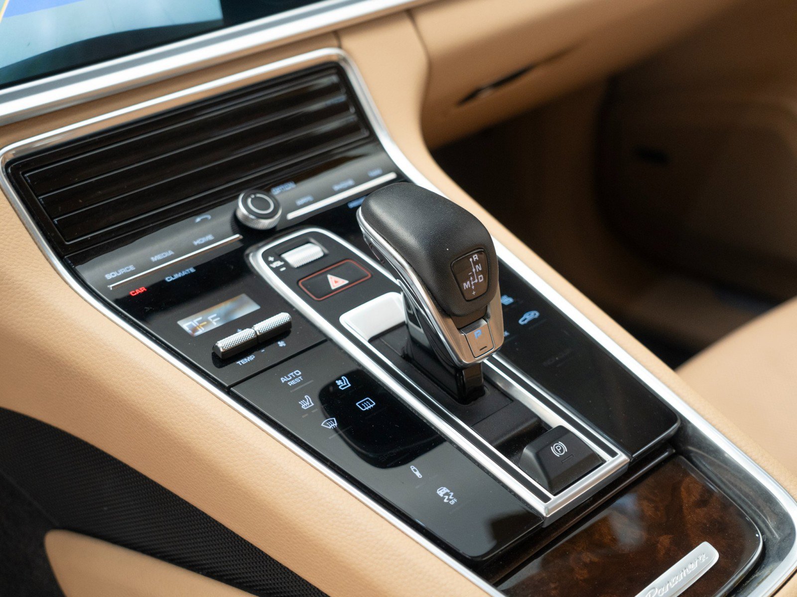 Certified 2018 Porsche Panamera 4S AWD/4WD image 26