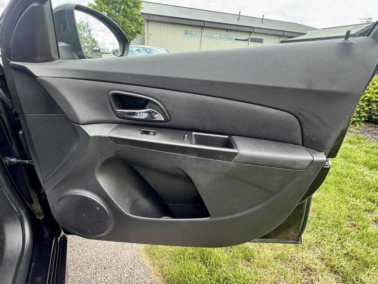 Used 2015 Chevrolet Cruze LT image 19