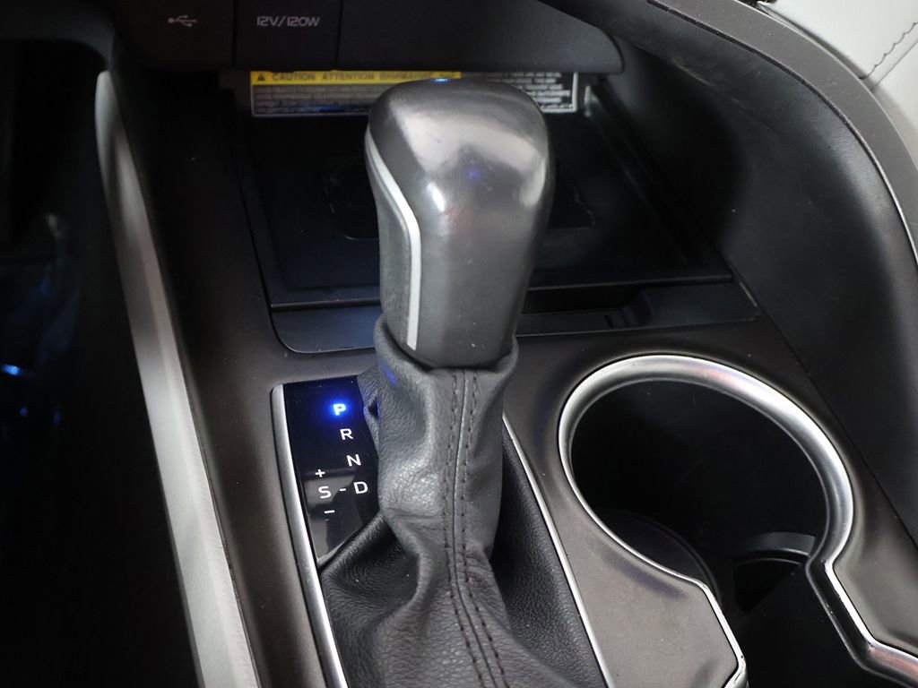 Used 2021 Toyota Camry XLE FWD image 45