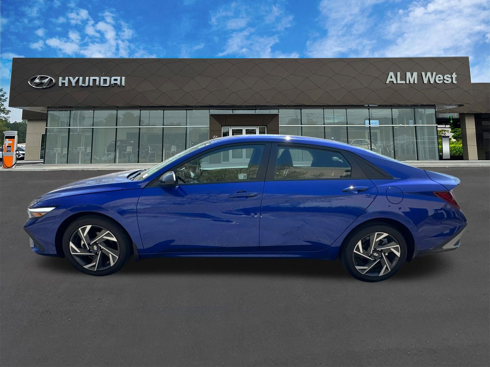 Used 2025 Hyundai Elantra Sport image 8